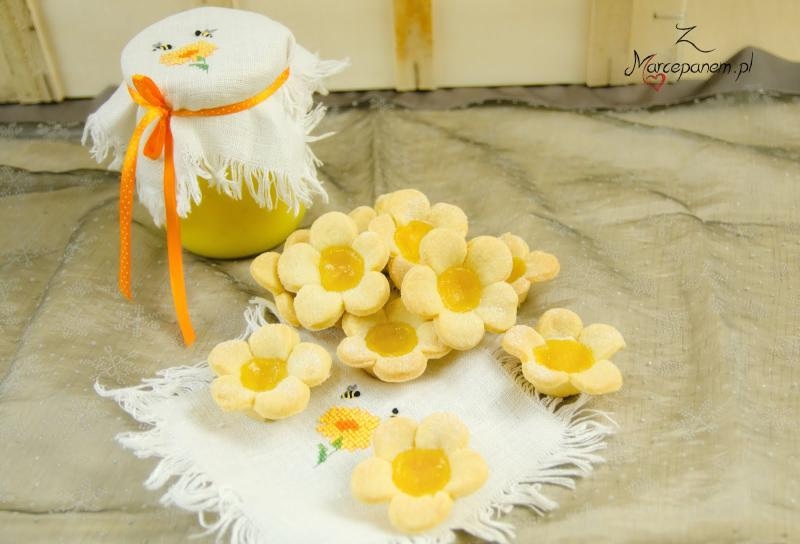 CIASTECZKA-KWIATUSZKI Z LEMON CURD