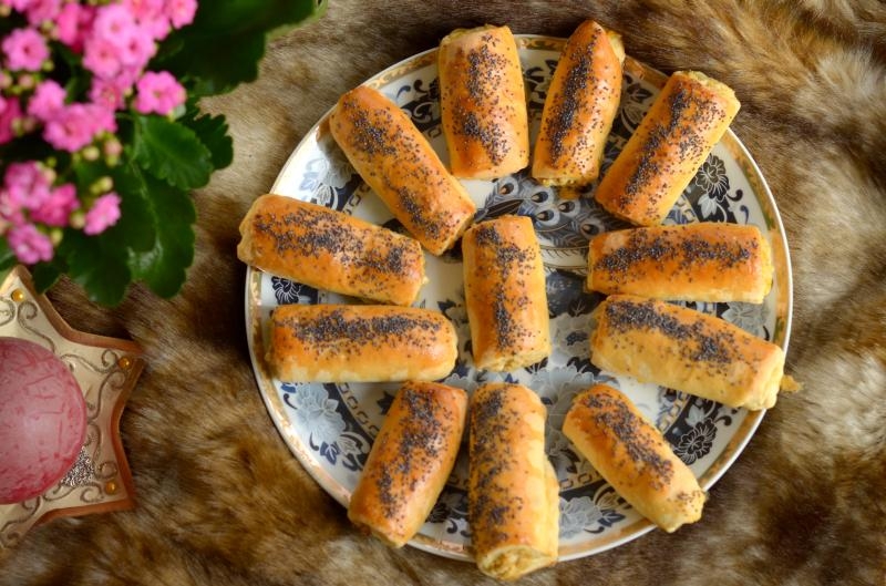 PASZTECIKI DROŻDŻOWO – KRUCHE Z MIĘSEM