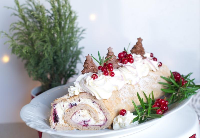 ŚWIĄTECZNA ROLADA PIERNIKOWA Z MASCARPONE