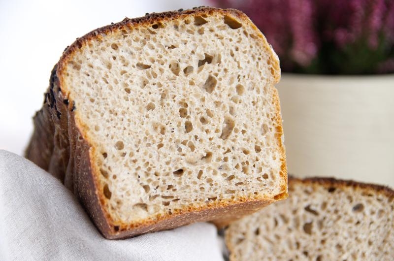 CHLEB NA ZAKWASIE PSZENNO – ŻYTNI