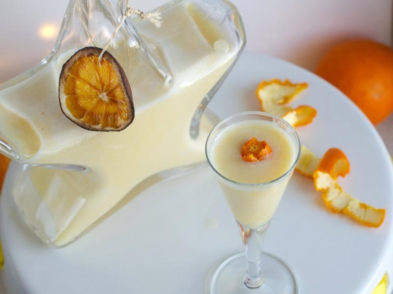 AJERKONIAK -POMARAŃCZOWY LIKIER JAJECZNY