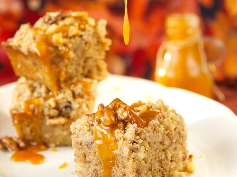 CIASTO BANANOWE Z ORZECHAMI I KARMELEM