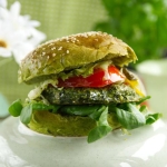 Zielony burger z...