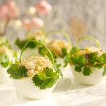 Jajka faszerowane-...