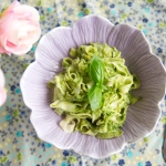 Makaron z zielonym pesto...