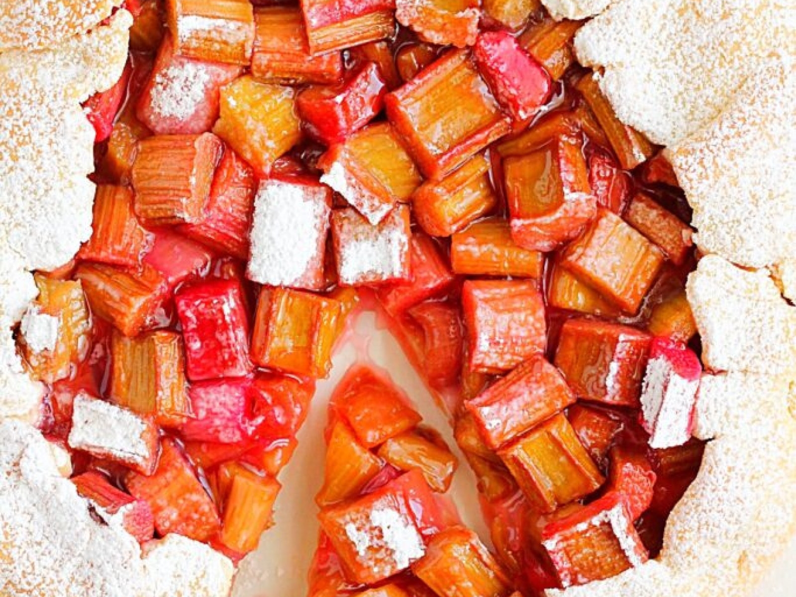 Rustykalna tarta z rabarbarem (galette)