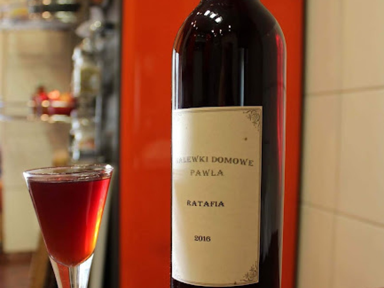 Ratafia z różnych owoców.