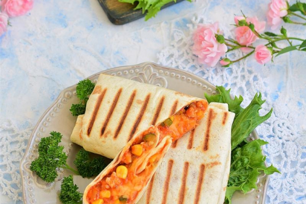 Letnie burrito z miesem mielonym z indyka i cukinią