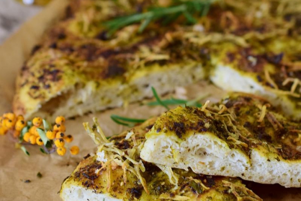 Foccacia z ziołami i ziemniakiem