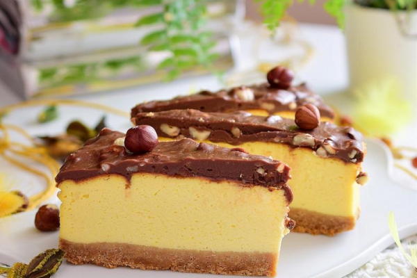 Sernik śmietankowy z polewą Rocher
