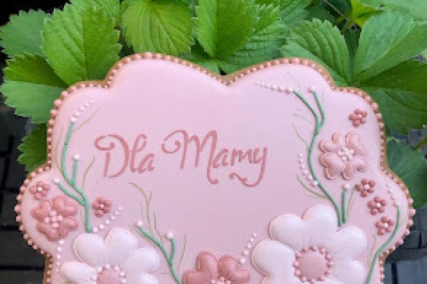 Co powiesz na samodzielne wykonanie ciasteczek z okazji Dnia Matki?