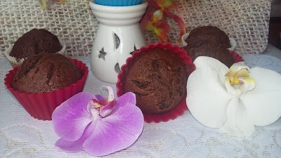 Kakaowe muffiny z twarogiem